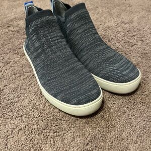 Rothy's Chelsea Knitted ankle sneaker boots size 8